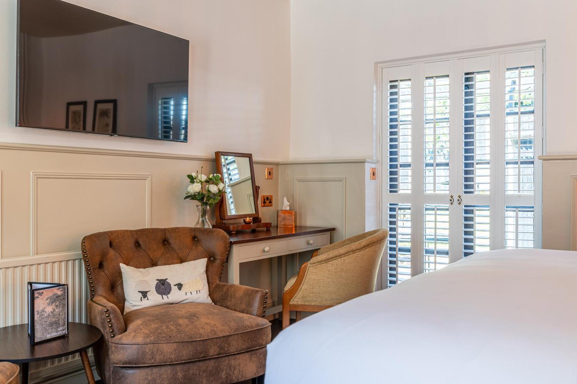 Woolpack 4*