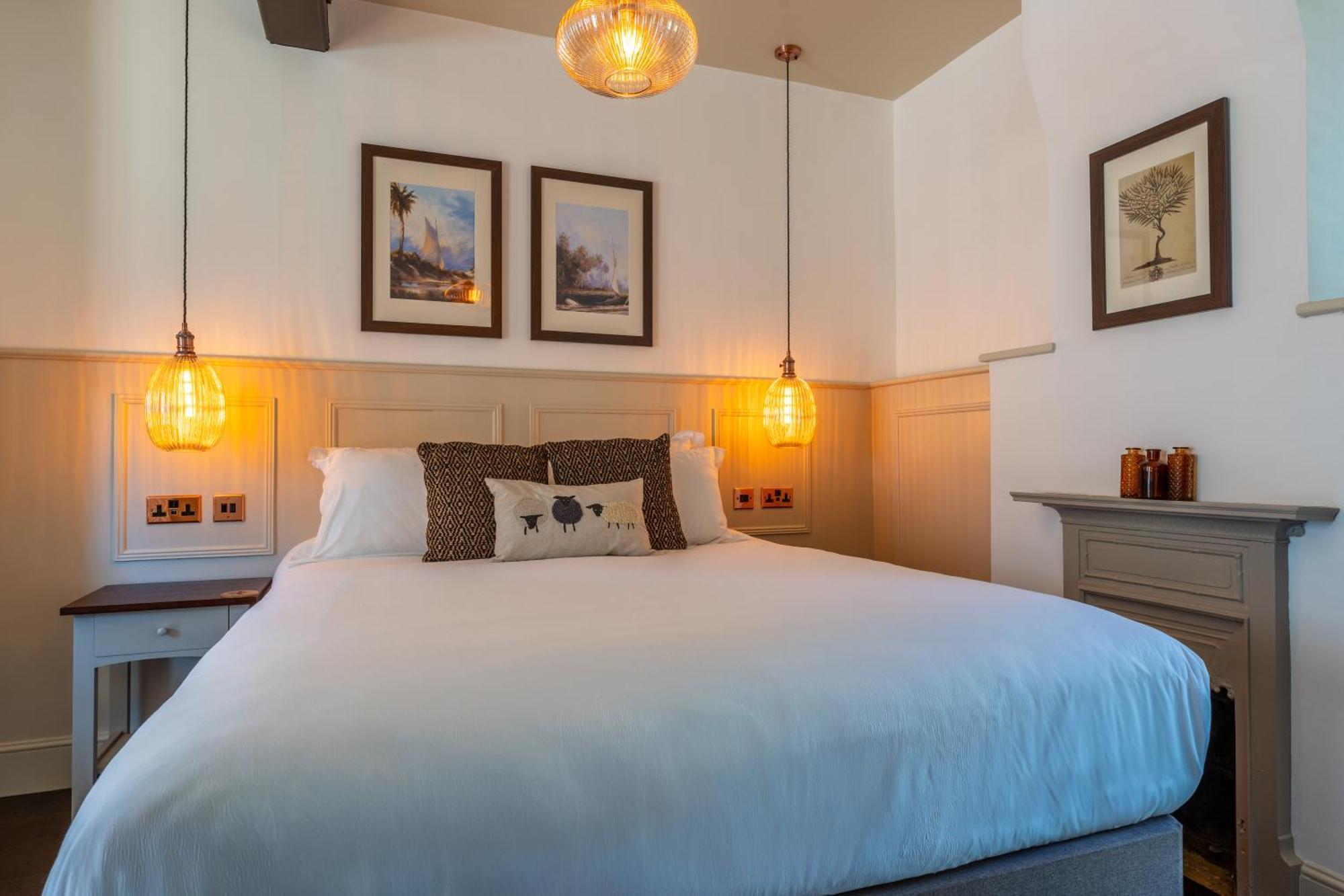 Woolpack 4*